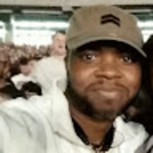 Meet your Posher, Kalombo - Picture 1 of 1